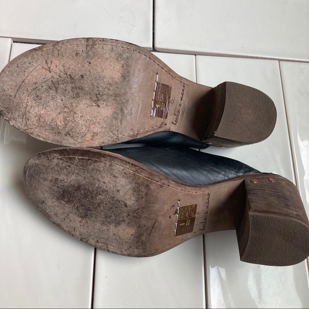 Beek Flickr Mules - Black - Picture 8 of 11